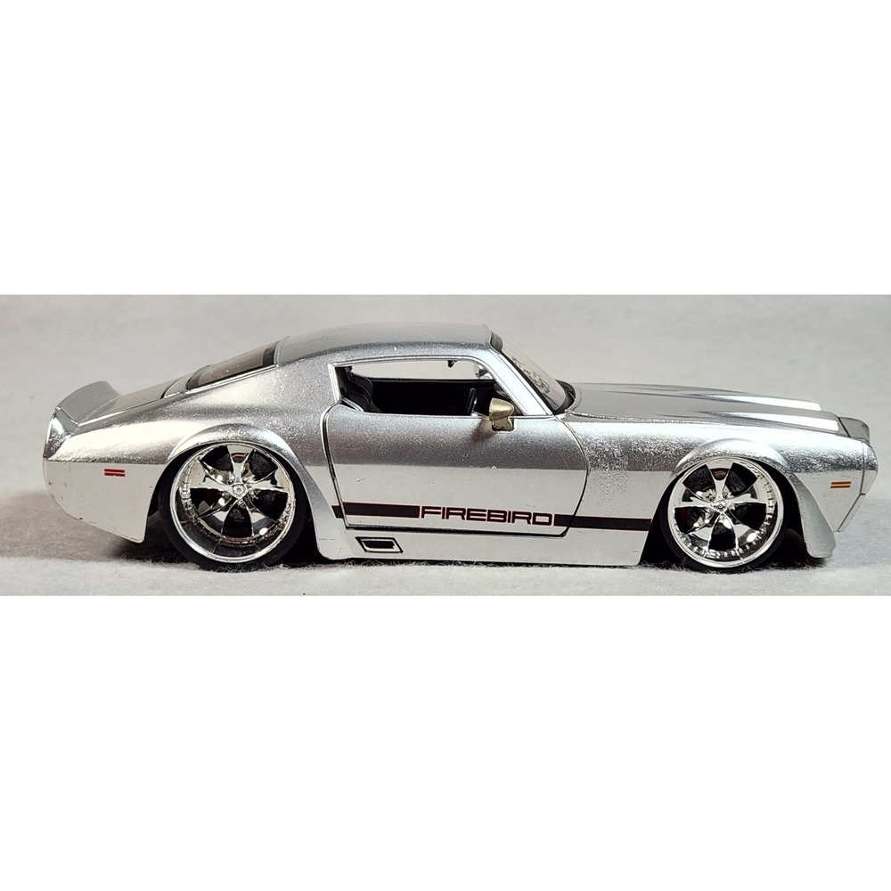 Jada BigTime Muscle 1970 Pontiac Firebird Silver 1:24 Diecast Car 90494